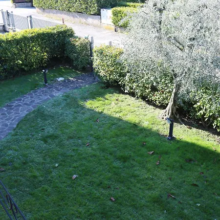 Ferienhaus Tranquility In The Center Of Lazise, Neraby The