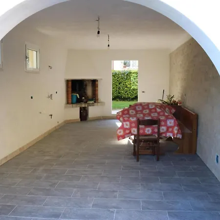 Ferienhaus Tranquility In The Center Of Lazise, Neraby The