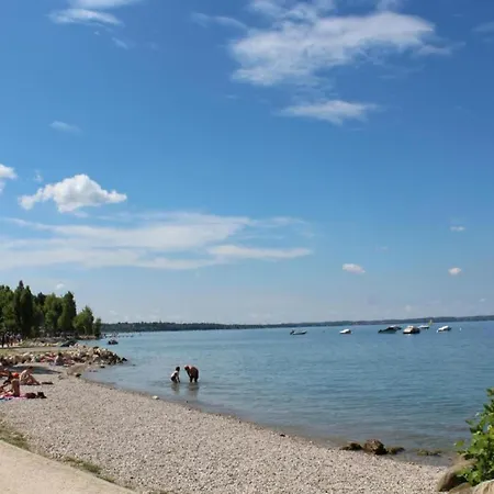 Hébergement de vacances Tranquility In The Center Of Lazise, Neraby The *